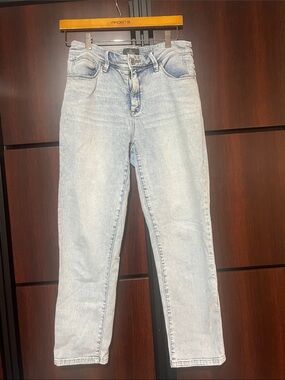 Chico's Light Wash Straight Leg Jeans